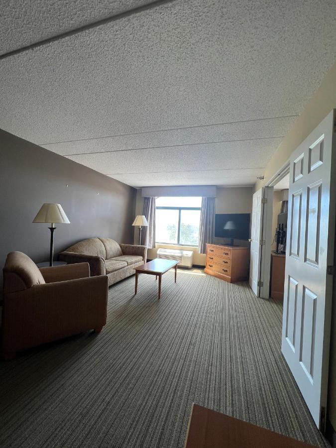 Hotel Wingate By Wyndham Coon Rapids Exterior foto
