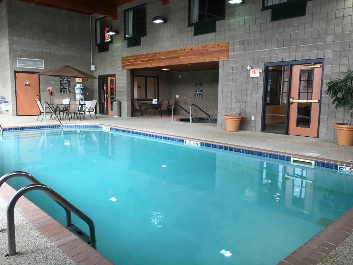 Hotel Wingate By Wyndham Coon Rapids Exterior foto